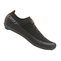 Buty szosowe DMT. Czarne buty sportowe męskie DMT, bez zapięcia, rowerowe. Za 1,299.00 zł.