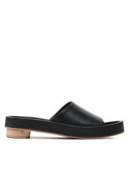 Gino Rossi Klapki 22SS17 Czarny. Czarne klapki damskie Gino Rossi, bez wzorów, ze skóry, bez obcasa. Za 299.99 zł.