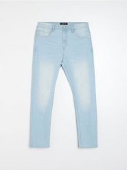 Jeansy regular fit z efektem sprania - niebieski. Niebieskie jeansy męskie Sinsay. Za 79.99 zł.