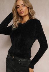 Czarny Sweter z Puchatej Dzianiny z Trójkątnym Dekoltem Bouse. Czarne swetry damskie Renee, bez wzorów, z dzianiny, casualowe, bez kołnierzyka, bez ramiączek, długie, bez kaptura. Za 54.99 zł.