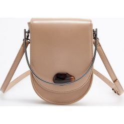 Torebka z metalowym uchwytem - Beżowy. Torebki do ręki damskie marki Reserved. Za 119.99 zł.