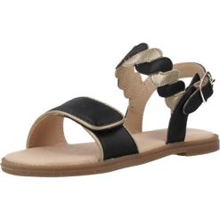 Sandały GEOX J SANDAL KARLY GIRL Czarny. Czarne sandały damskie Geox, bez wzorów, ze skóry, bez obcasa, bez zapięcia. Za 130.99 zł.