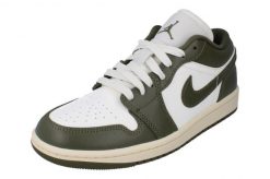 Buty Nike Air Jordan 1 Low Khaki. Zielone obuwie sportowe damskie Nike, bez wzorów, z gumy, do biegania, Nike Air Jordan. Za 560.85 zł.