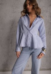 Niebieska Koszula z Baskinką z Bawełną Zdobiona Wzorem w Drobne Paski Merithara. Niebieskie bluzki damskie Renee, l, z aplikacjami, z bawełny, bez kołnierzyka, bez ramiączek. Za 109.99 zł.