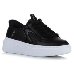 Buty do chodzenia damskie Skechers Cordova Classic New Slip ins. Czarne trampki i tenisówki damskie Skechers, bez wzorów, z materiału, bez zapięcia. Za 434.00 zł.