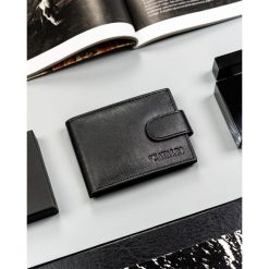 Czarny portfel męski ze skóry naturalnej z systemem RFID - 4U Cavaldi. Czarne portfele męskie 4U Cavaldi, bez wzorów, ze skóry. Za 54.99 zł.