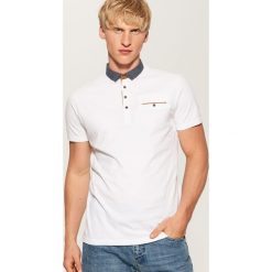 Koszulka polo z kontrastowymi detalami - Biały. Białe koszulki polo męskie House. Za 59.99 zł.
