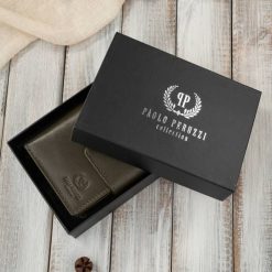 Portfel damski skórzany średni ciemnozielony z zabezpieczeniem RFID Paolo Peruzzi AL-04-GB. Zielone portfele damskie Paolo Peruzzi, bez wzorów, ze skóry. Za 79.00 zł.