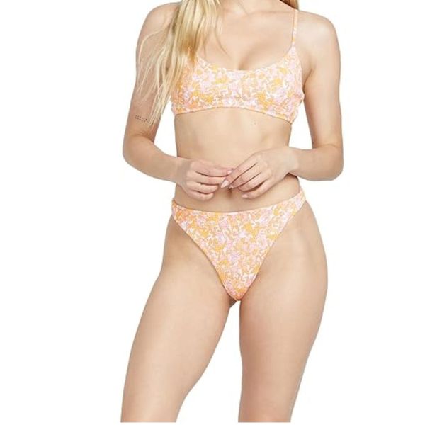 Dół od bikini Volcom Coco Bikini Bottom. Białe bikini damskie Volcom, s, bez wzorów. W wyprzedaży za 136.00 zł.