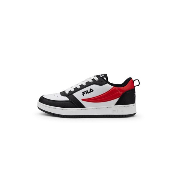 Sneakersy Fila Rega NF. Czarne obuwie sportowe damskie Fila, bez wzorów. W wyprzedaży za 174.90 zł.