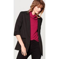 Długa marynarka - Czarny. Żakiety damskie marki Mohito. W wyprzedaży za 79.99 zł.