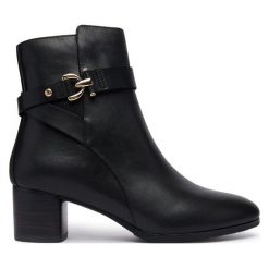 Botki Pikolinos. Czarne botki damskie Pikolinos, bez obcasa, na słupku, bez zapięcia. Za 759.99 zł.