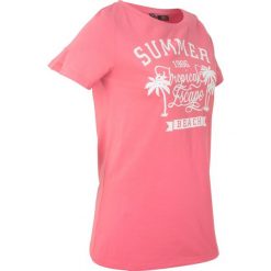 T-shirt z szerokim okrągłym dekoltem, krótki rękaw bonprix jasnoróżowy z nadrukiem. Bluzki damskie marki bonprix. Za 44.99 zł.
