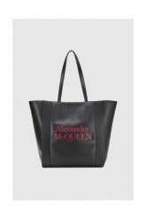 ALEXANDER MCQUEEN Torebka czarna shoperka. Czarne torebki do ręki damskie alexander mcqueen, bez wzorów, ze skóry, duże, z tłoczeniem, bez dodatków. W wyprzedaży za 2,599.99 zł.