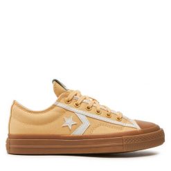 Trampki Converse. Czerwone trampki i tenisówki damskie Converse, bez wzorów, retro, bez zapięcia. Za 379.99 zł.