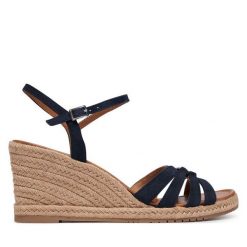 Espadryle Tamaris. Niebieskie sandały damskie Tamaris, bez wzorów, bez obcasa, bez zapięcia. Za 369.99 zł.