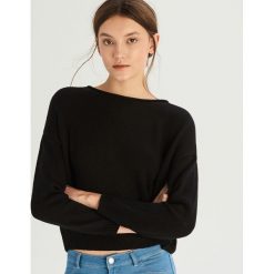 Krótki sweter - Czarny. Swetry damskie Sinsay. Za 39.99 zł.