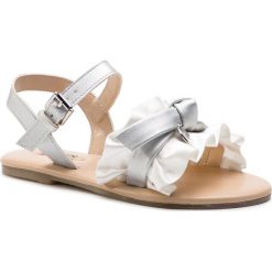 Sandały GUESS - Rouches FI6ROU SAT03 040G WHITE/SILVER. Sandały dziewczęce marki Guess. Za 259.00 zł.