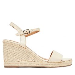 Espadryle Gioseppo. Brązowe sandały damskie Gioseppo, bez wzorów, bez obcasa, bez zapięcia. Za 199.99 zł.