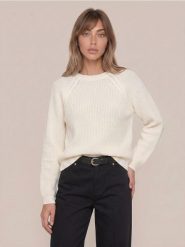 Sweter chunky z raglanowymi rękawami - kremowy. Białe swetry damskie Sinsay, l, bez wzorów, bez kołnierzyka, bez ramiączek, bez kaptura. Za 39.99 zł.