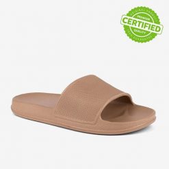 Klapki damskie Coqui Tora. Brązowe klapki damskie Coqui, bez wzorów, z materiału, bez obcasa. Za 115.99 zł.