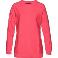 Sweter z rękawami typu nietoperz bonprix jasnoróżowy. Swetry damskie marki bonprix. Za 49.99 zł.