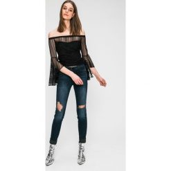 Guess Jeans - Jeansy Curve X. Jeansy damskie marki Guess Jeans. W wyprzedaży za 399.90 zł.