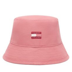 Kapelusz Tommy Jeans. Czerwone czapki i kapelusze damskie Tommy Jeans, bez wzorów, z jeansu. Za 144.99 zł.