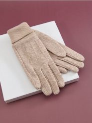 Rękawiczki - beżowy. Brązowe rękawiczki damskie Sinsay, bez wzorów, ze splotem. Za 29.99 zł.