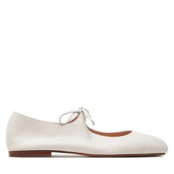 Baleriny Balagan. Białe baleriny damskie BALAGAN, bez wzorów, bez obcasa. Za 569.99 zł.