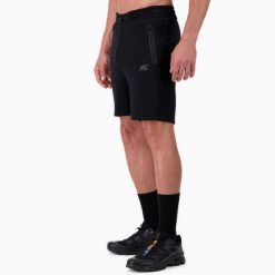 Krótkie spodenki męskie wodoodporne do biegania NEOTECH. Czarne krótkie spodenki sportowe męskie BODYCROSS, m, bez wzorów, z materiału, do biegania. Za 442.99 zł.