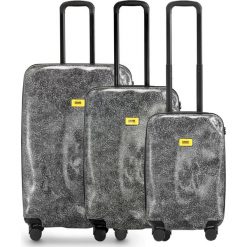 Walizki Surface w zestawie 3 el. White Fur. Walizki męskie Crash Baggage, z materiału. Za 2,712.00 zł.