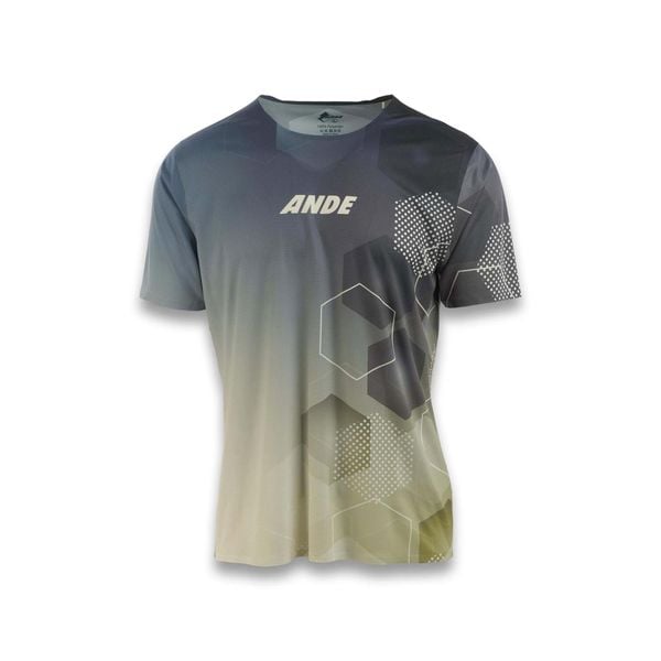 T-Shirt Ande Kima Dorośli. Czarne t-shirty męskie ANDE, m, bez wzorów, z materiału, klasyczne, bez kołnierzyka. Za 197.99 zł.