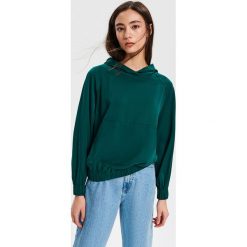 Lejąca bluzka Tencelu™ - Khaki. Bluzki damskie marki Reserved. W wyprzedaży za 59.99 zł.