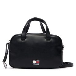 Torebka Tommy Jeans. Czarne torebki do ręki damskie Tommy Jeans, bez wzorów, z jeansu, klasyczne, bez dodatków. Za 529.99 zł.