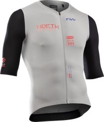 Koszulka rowerowa NORTHWAVE Extreme Evo Jersey UPF50 Slim jasny szary. Szare koszulki sportowe męskie Northwave, l, bez wzorów, z jersey, bez kołnierzyka, bez ramiączek, rowerowe. Za 479.85 zł.