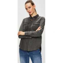Vero Moda - Koszula. Szare koszule damskie Vero Moda, z bawełny, casualowe, z klasycznym kołnierzykiem, z długim rękawem. W wyprzedaży za 129.90 zł.