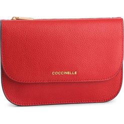 Torebka COCCINELLE - DV1 Envelopes E5 DV1 19 B7 07 Coquelicot R09. Torebki do ręki damskie Coccinelle. W wyprzedaży za 449.00 zł.