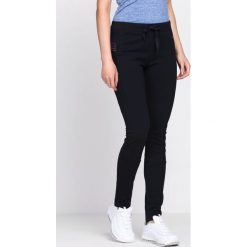Granatowe Spodnie Dresowe Along. Szare spodnie dresowe damskie Born2be, z dresówki. Za 34.99 zł.