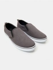 Trampki typu slip-on - szary. Szare trampki męskie Sinsay, bez wzorów, bez zapięcia. Za 29.99 zł.