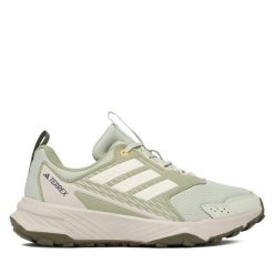 Trekkingi adidas. Zielone obuwie sportowe damskie Adidas, trekkingowe. Za 299.99 zł.