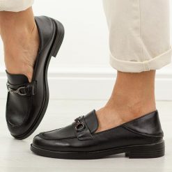 Czarne skórzane mokasyny damskie Vinceza 18117. Czarne mokasyny damskie VINCEZA, z jeansu, biznesowe. Za 219.00 zł.