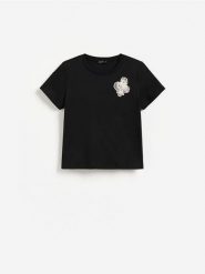 T-shirt z ozdobnymi aplikacjami - czarny. Czarne t-shirty damskie Reserved, l, z aplikacjami, z bawełny, bez kołnierzyka. Za 79.99 zł.