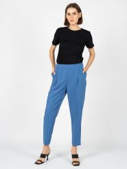 Silvian Heach Spodnie | GPP23198PA | Kobieta | Niebieski. Niebieskie spodnie materiałowe damskie Silvian Heach, bez wzorów, z elastanu. W wyprzedaży za 299.00 zł.