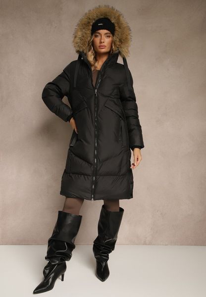 Czarna Kurtka z Pikowanymi Przeszyciami i Kapturem z Futrem Alandrie. Czarne kurtki damskie Renee, l, bez wzorów, z jeansu. Za 189.99 zł.