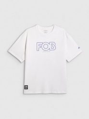 4F T-shirt loose z nadrukiem męski - biały L. Białe t-shirty męskie 4f, l, bez wzorów, z materiału, klasyczne, bez kołnierzyka. Za 79.99 zł.