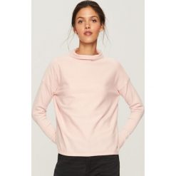 Sweter z niską stójką - Różowy. Swetry damskie marki Reserved. W wyprzedaży za 29.99 zł.