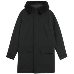 Kurtka parka na chłodne dni Lyle & Scott. Czarne parki męskie LYLE AND SCOTT, na zimę, l, bez wzorów, z materiału, eleganckie, bez kaptura. Za 663.00 zł.