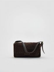 Pleciona torebka handmade - ciemnobrązowy. Brązowe torby na ramię damskie Reserved, bez wzorów, bez dodatków. Za 129.99 zł.