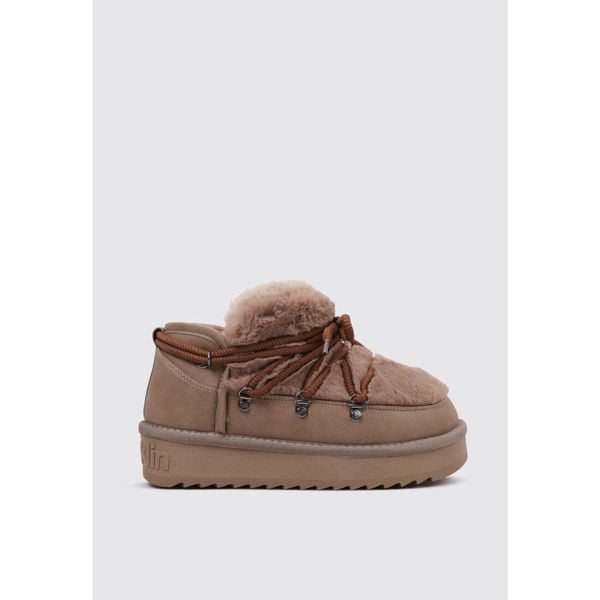 Buty śniegowce damskie D.Franklin ocieplane. Brązowe obuwie sportowe damskie D.Franklin, z futra. Za 274.00 zł.